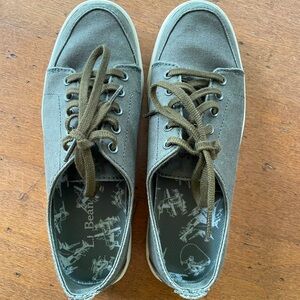 L.L. Bean Canvas Campside Sneakers, Size 7.  Worn once.